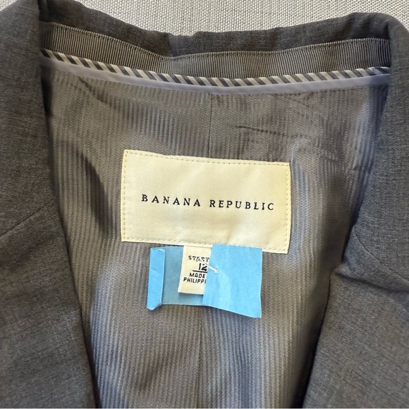 Banana Republic Women's Wool Stretch Blazer Gray Size 12 Peak Lapel 2 Buttons - Picture 5 of 7